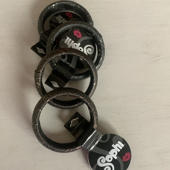 Brand new 4 Sophi Bracelets - Picture 2 of 7